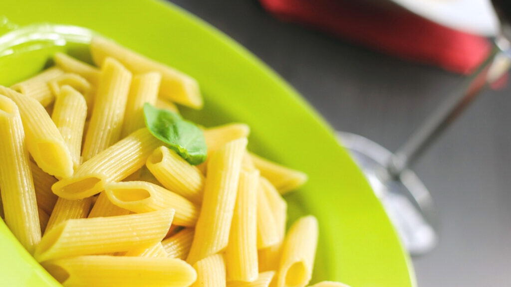 Boodschappen bezorgd: Picnic vs AH Online prijzen voor een basislijst